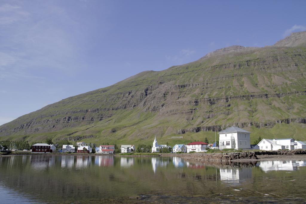 Lonsleira Apartments Seyðisfjörður Zimmer foto